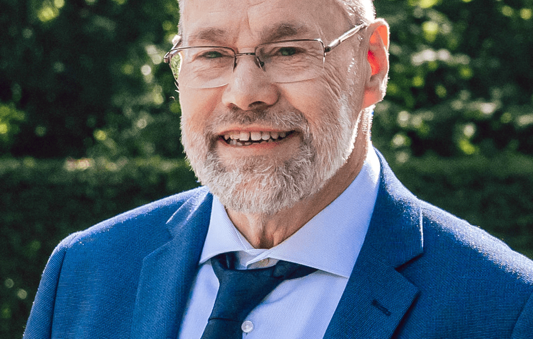 In memoriam: Jan Emmens